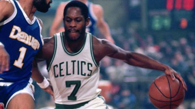 A pesar de su estatura (1,85 metros) fue considerado uno de los jugadores más influyentes en la década de los 70 y primera parte de la década de los 80. Ganó un anillo con los Celtics aunque su mejor nivel llegó años antes.