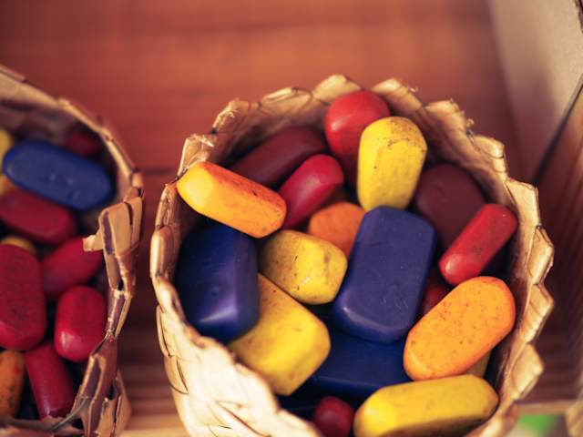 A fin de generar la menor cantidad de basura posible, existen bloques para dar color. Con esto, se eliminan muchos contaminantes.