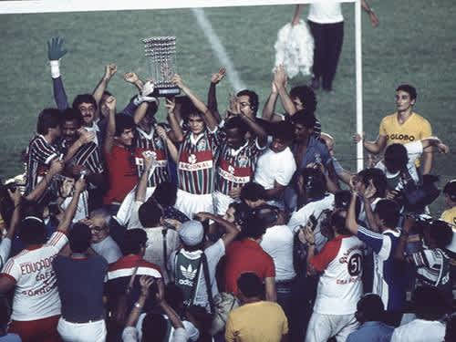 Se hoje o Flamengo lidera o Brasileiro, naquela época o clube foi o 5º colocado e viu o Fluminense, comandado pelo paraguaio Romerito e o "casal 20" Washington e Assis, ser campeão nacional