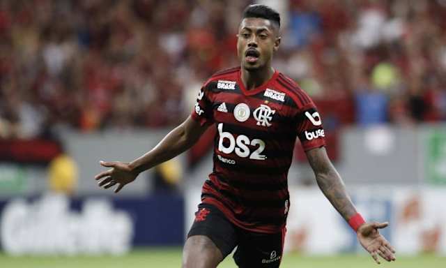 Presente na última convocação, Bruno Henrique pouco teve tempo de demonstrar seu futebol e pode aparecer nesta novamente. No entanto, Tite só deve escolher um atleta do Flamengo para não desfalcar muito o time no Brasileirão.