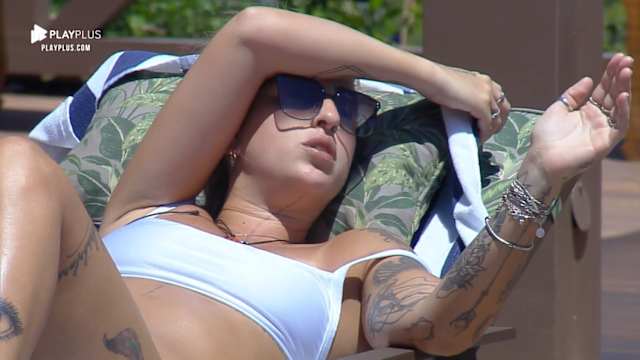 Depois da atitude do gato na piscina, Bifão confessou para Viny que está apaixonada por Guilherme.