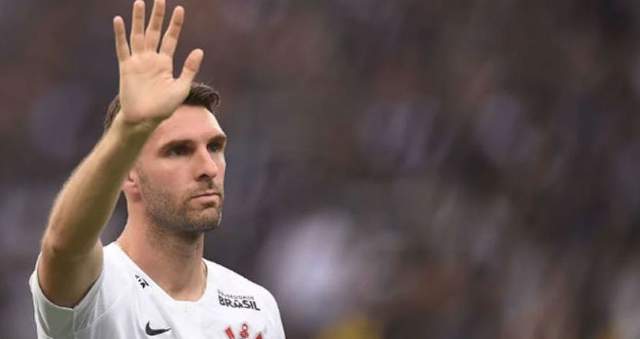 Durante coletiva Boselli fala sobre permanência em 2020 e sobre reserva